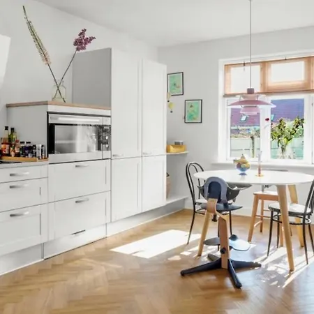 I Herning, 200 Meter Fra Gagaden