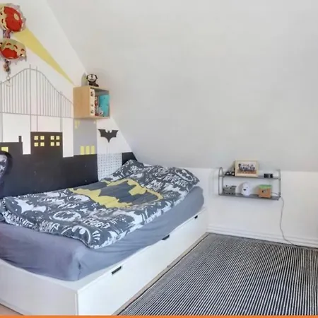 I Herning, 200 Meter Fra Gågaden Herning