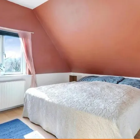 I Herning, 200 Meter Fra Gågaden